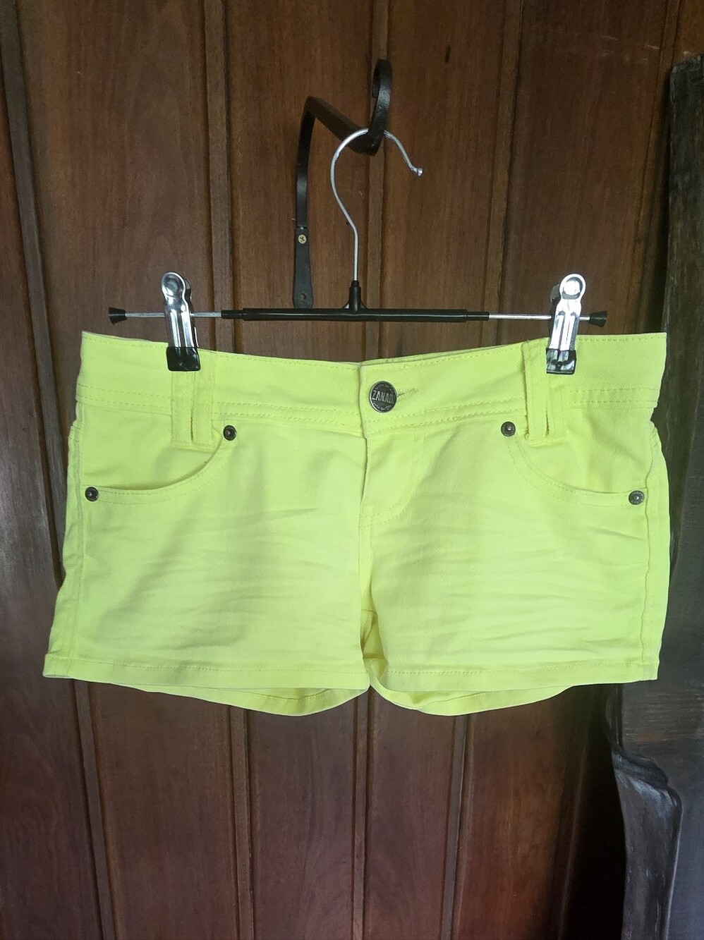 Zanadi Bright Yellow Women's Stretch Denim Shorts Size 3 EUC